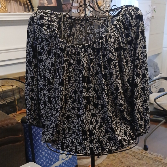 MICHAEL Michael Kors Black and White Chain Print Blouse - Picture 1 of 5